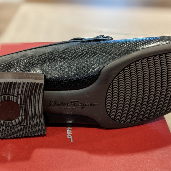 Salvatore Ferragamo "Pago" Snake Embossed Leather Loafers Black - Picture 8 of 8